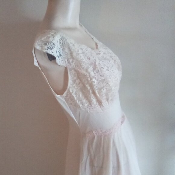 Olga Vintage NWT Black Long Flowing  Negligee Size M And Vanity Fair Negligee 36 - Picture 11 of 15